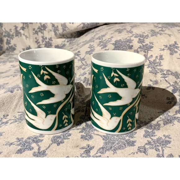 VTG Pair of WCL Green Mugs with Peace Doves and Ribbons - Picture 2 of 9